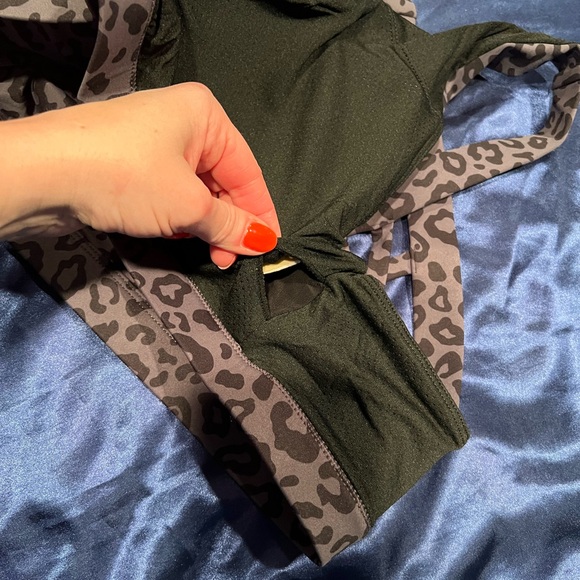 Running Girl sports bra, XL - Picture 9 of 9